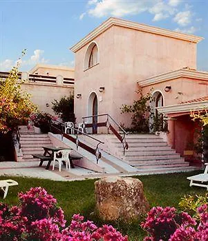 Sant'efisio Szálloda 3*