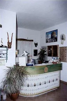 Sant'efisio Szálloda 3*