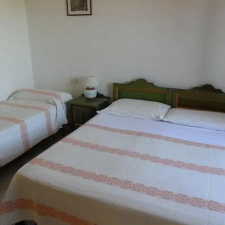 Sant'efisio Szálloda 3*