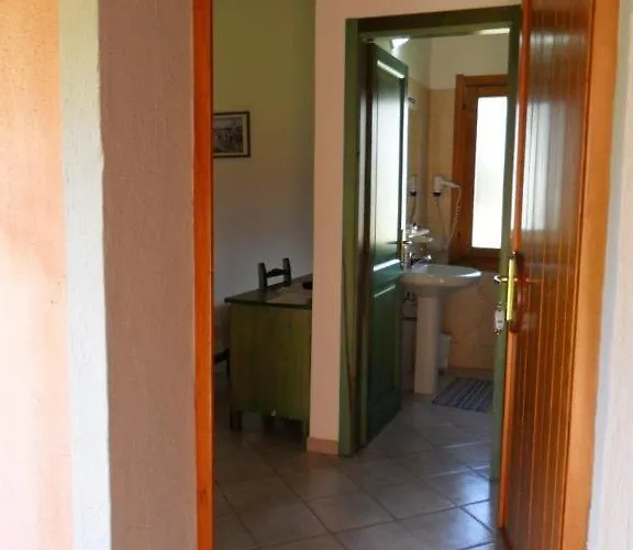 Hotel Sant'efisio 3*