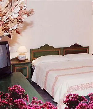 Sant'efisio Hotel