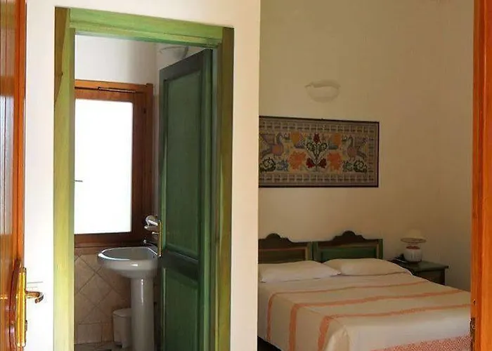 Sant'efisio Hotel 3*